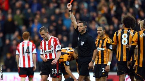 Lee Cattermole is shown the red card against Hull