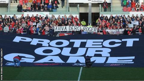 Regional rugby fans campaigning for an end to the row between the WRU and the Regions.