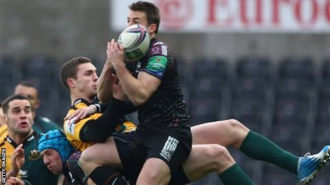 George North lands on Justin Tipuric's back