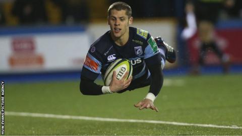 Cardiff Blues' Tom Williams dives in to score try