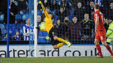 Ben Hamer makes a save against Sheffield Wednesday