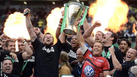 Toulon's players, including Jonny Wilkinson, celebrate winning the 2013 Heineken Cup final
