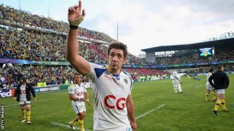 Clermont lock Nathan Hines