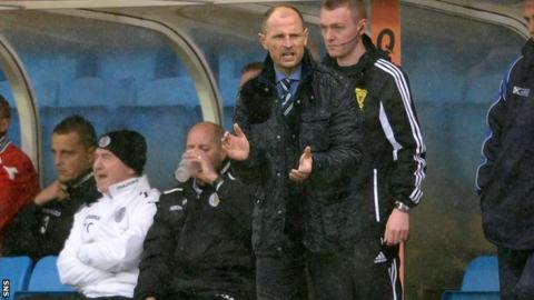Allan Johnston urges his side on