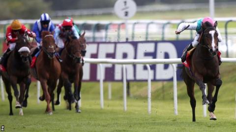 Snow Sky wins at Lingfield