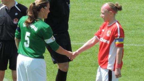 Muratti captains shake hands