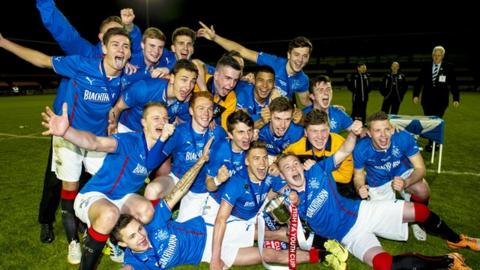 Rangers won the Youth Cup final after a penalty shoot-out