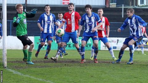 Coleraine and Linfield in action at the Showgrounds