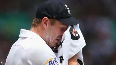 Boyd Rankin feels the heat on his England Test debut against Australia at the SCG, January 2014