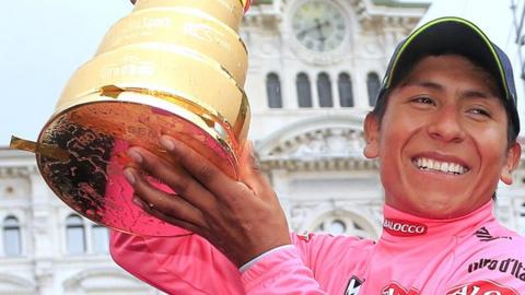 Nairo Quintana lifts the Giro d'Italia trophy