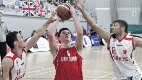 GB's Phil Pratt in action
