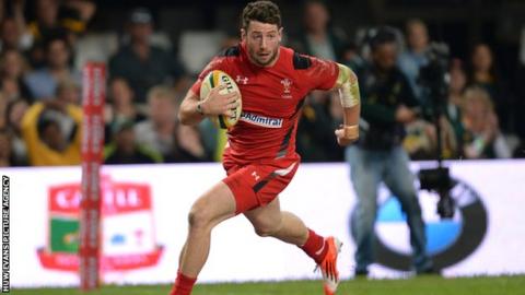 Alex Cuthbert