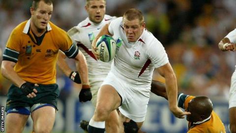 Mike Tindall (centre) in action during England's 2003 World Cup final win over Australia