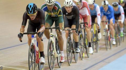 Peter Kennaugh in the men's scratch race