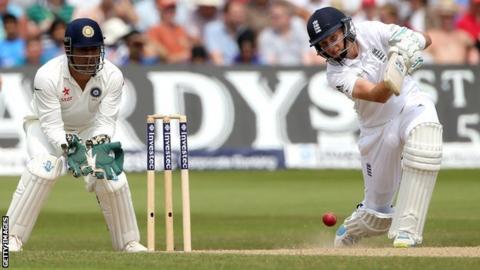 Joe Root bats at Trent Bridge