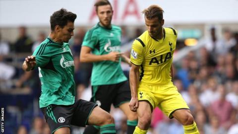 Roberto Soldado (right) and Kaan Ayhan