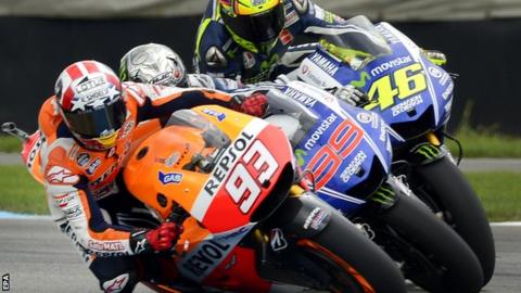 marc marquez, jorge lorenzo and valentino rossi battle during the indianapolis motogp