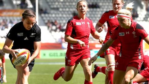Selica Winiata of New Zealand scores against Wales Women