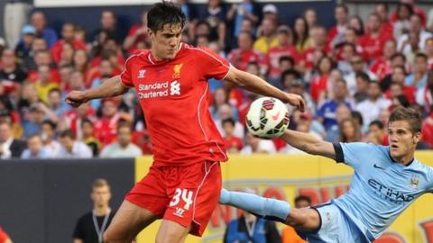 Martin Kelly (l)