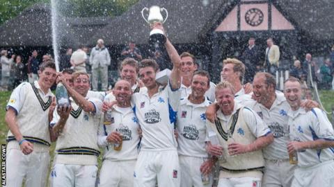 Devon win the 2014 MCCA Trophy