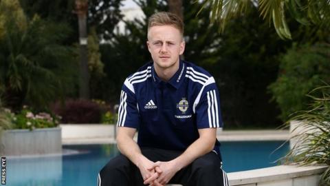 Ben Reeves has pulled out of NI squad to face Hungary with a hamstring injury