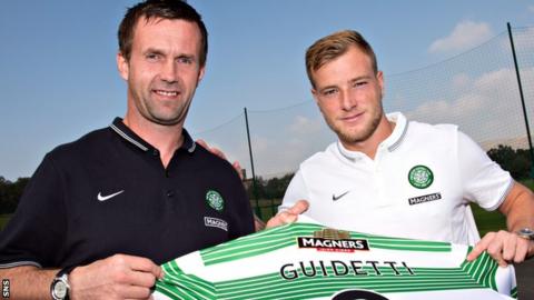 Celtic manager Ronny Deila and recent signing John Guidetti