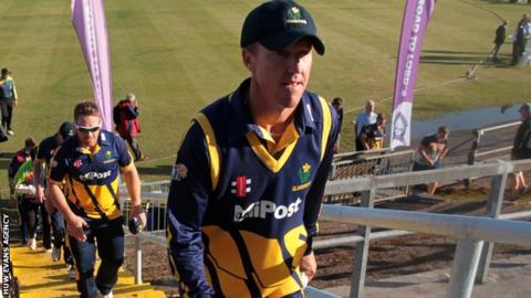 Murray Goodwin leaves the field