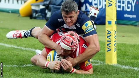 Rob Cook scores for Gloucester
