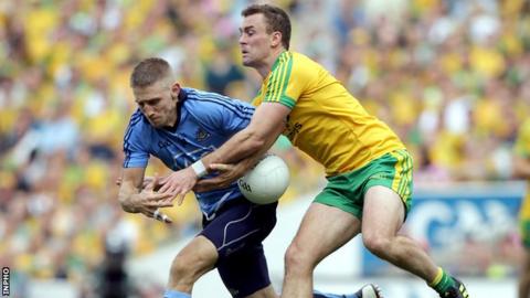 Dublin's Eoghan O'Gara battles with Donegal's Eamon McGee