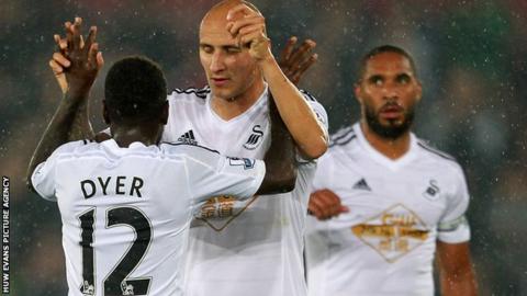 Nathan Dyer celebrates his goal with Jonjo Shelvey