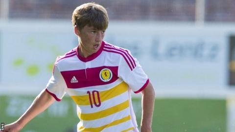 Ryan Gauld in action for Scotland Under-21s