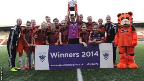 Glasgow City get their hands on the SWPL trophy