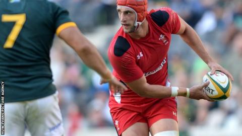 Luke Charteris