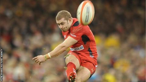 Leigh Halfpenn