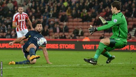Graziano Pelle scores a second against Stoke