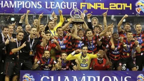 Western Sydney Wanderers celebrate winning the ACL