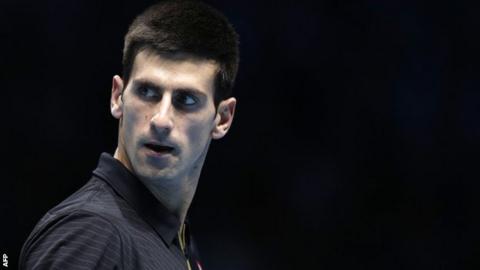 Novak Djokovic takes on Stan Wawrinka