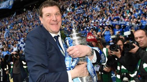 St Johnstone manager Tommy Wright with the Scottish Cup