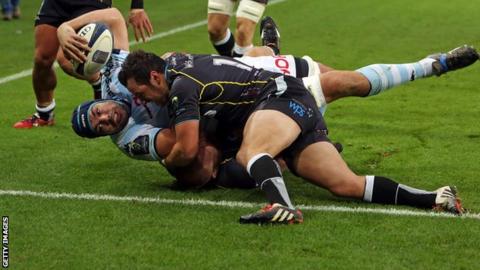 Racing Metro lock Francois van der Merwe forced his way over for the game's first try