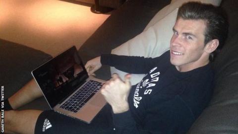 Gareth Bale watches the BBC Cymru Wales Sports Personality 2014