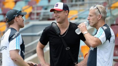 England captain Eoin Morgan (left), Andrew Flintoff (centre) and England coach Peter Moores