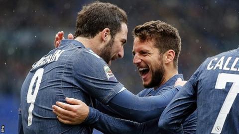 Gonzalo Higuain celebrates