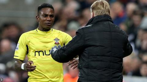 Eljero Elia and Ronald Koeman