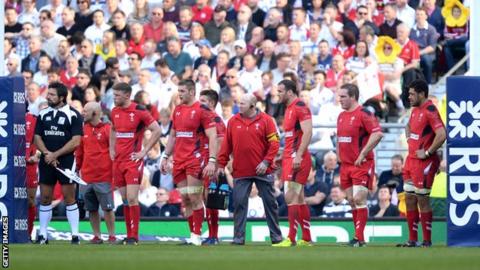 Wales line-up under their posts against England in the 2014 Six Nations Championship