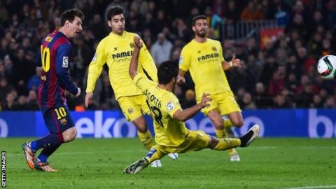 Lionel Messi scores