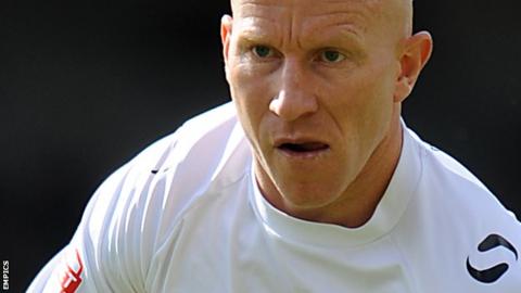 Lee Hughes