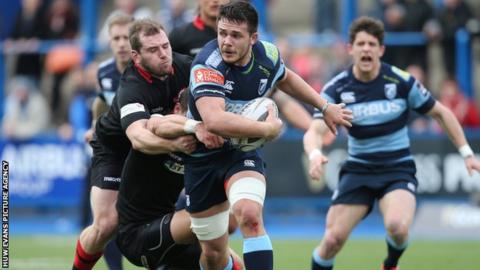 Ellis Jenkins breaks through the Edinburgh defence
