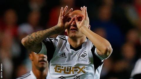 Jonjo Shelvey celebrates goal against Liverpool