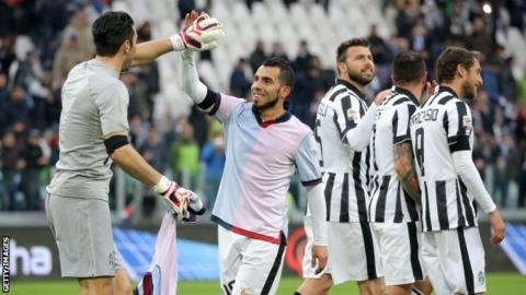 Juventus players celebrate