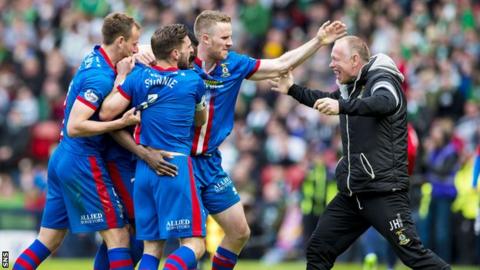 John Hughes congratulates his Inverness players after Edward Ofere scored against Celtic in the Scottish Cup semi-final on Sunday